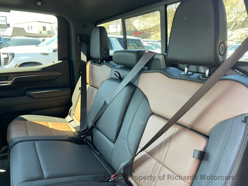 2024 Chevrolet Silverado 1500 4WD Crew Cab 147" High Country - 23009540 - 21