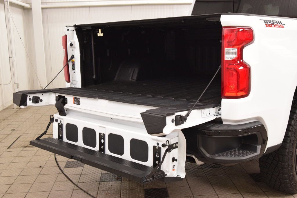 2024 Chevrolet Silverado 1500 4WD Crew Cab 147" LT Trail Boss - 23075608 - 28