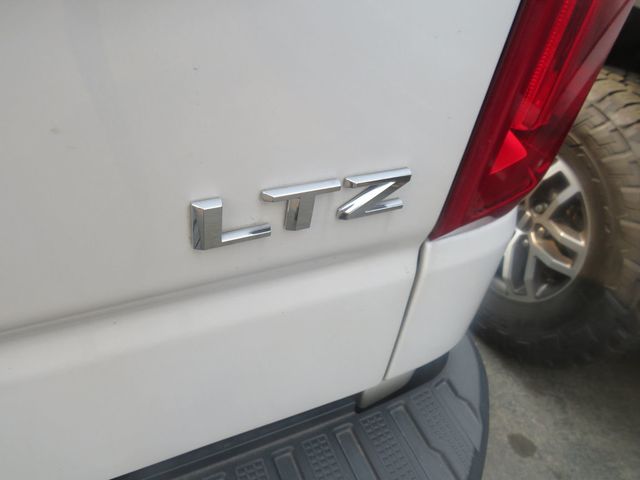 2024 Chevrolet Silverado 1500 4WD Crew Cab 147" LTZ - 23065396 - 9