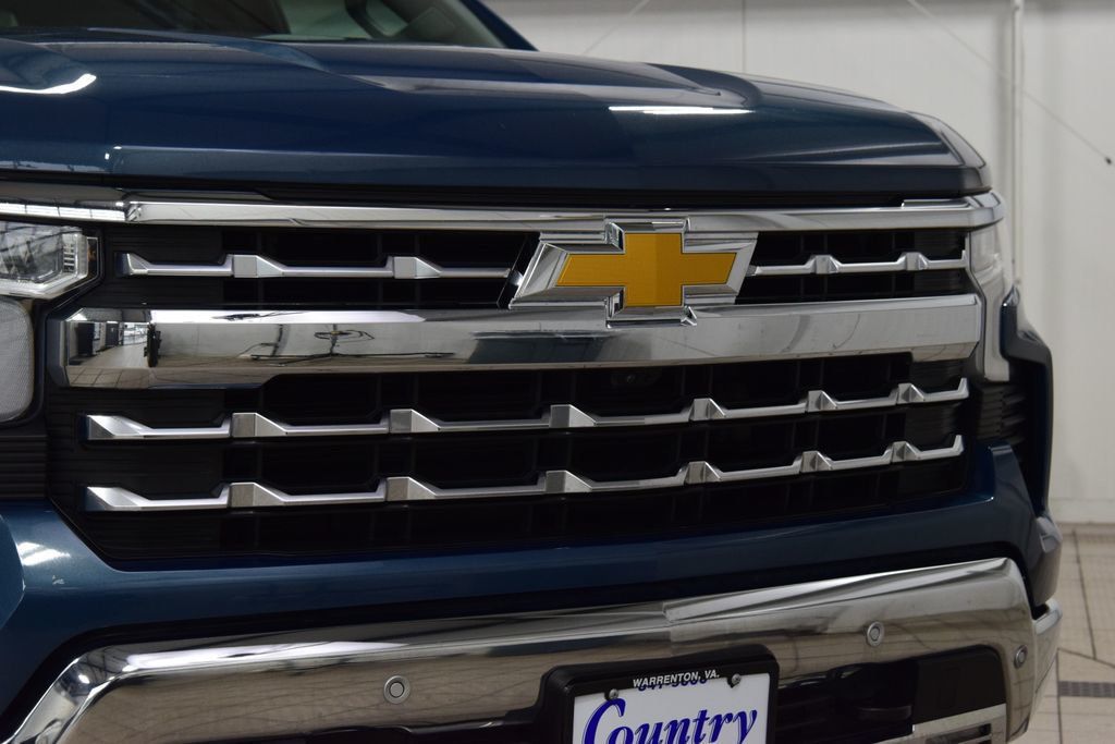 2024 Chevrolet Silverado 1500 4WD Crew Cab 147" LTZ - 23025939 - 10