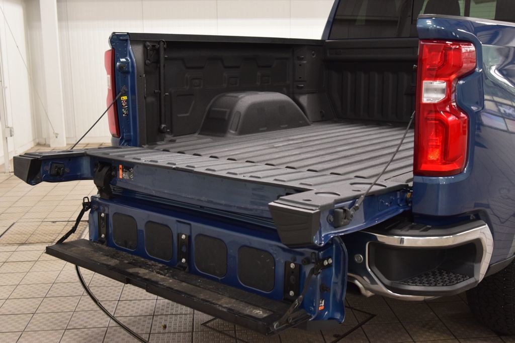 2024 Chevrolet Silverado 1500 4WD Crew Cab 147" LTZ - 23025939 - 25
