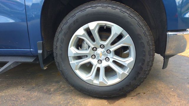 2024 Chevrolet Silverado 1500 4WD Crew Cab 147" LTZ - 23025939 - 7