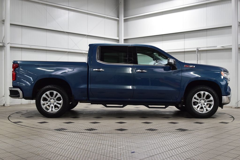 2024 Chevrolet Silverado 1500 4WD Crew Cab 147" LTZ - 23025939 - 8