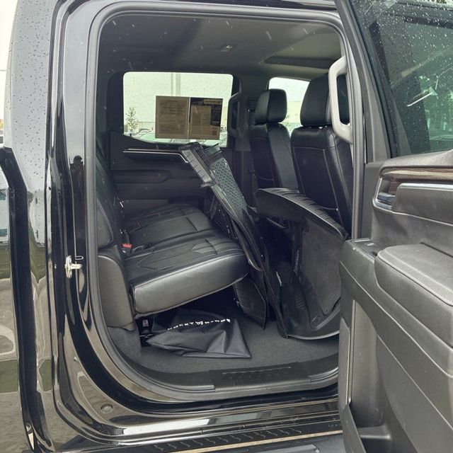 2024 Chevrolet Silverado 1500 4WD Crew Cab 147" RST - 23025122 - 17