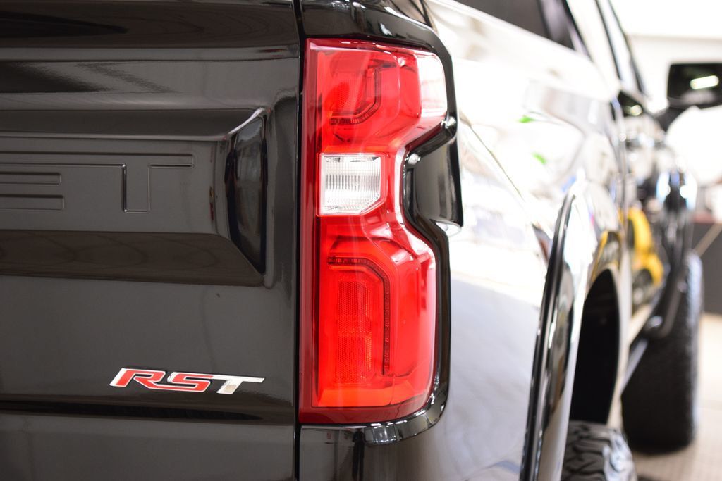 2024 Chevrolet Silverado 1500 4WD Crew Cab 147" RST - 23031639 - 22