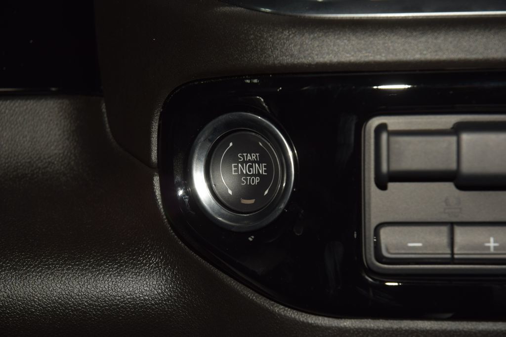 2024 Chevrolet Silverado 1500 4WD Crew Cab 147" RST - 23031639 - 35
