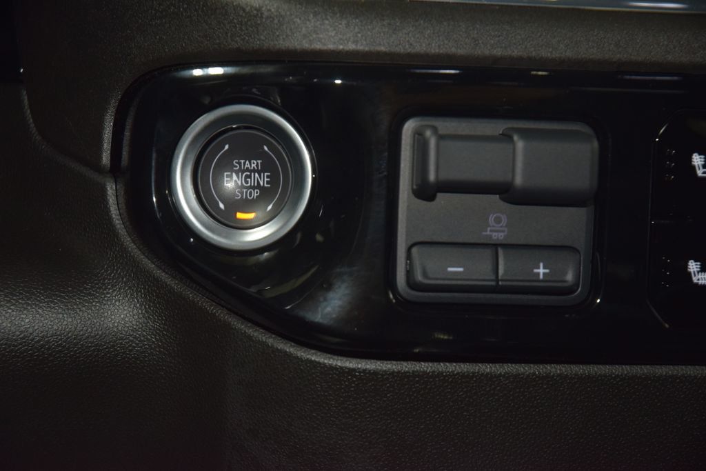 2024 Chevrolet Silverado 1500 4WD Crew Cab 147" RST - 23069770 - 35