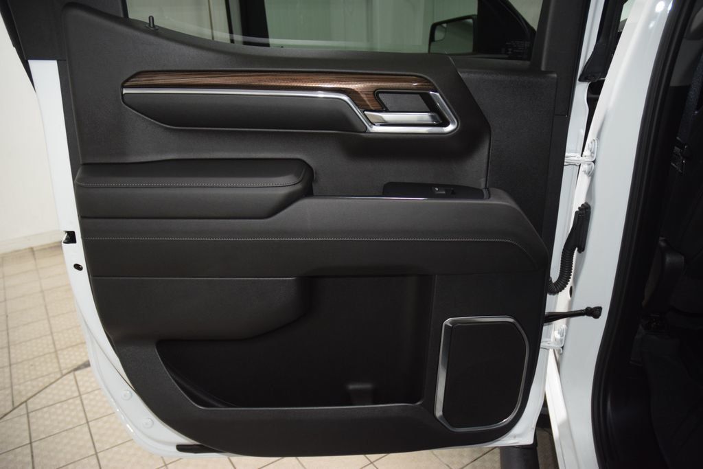 2024 Chevrolet Silverado 1500 4WD Crew Cab 147" RST - 23069770 - 46