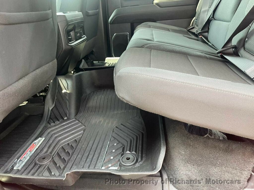2024 Chevrolet Silverado 1500 4WD Crew Cab 147" RST - 23064709 - 17
