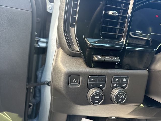 2024 Chevrolet Silverado 1500 4WD Crew Cab 147" ZR2 - 22985592 - 21