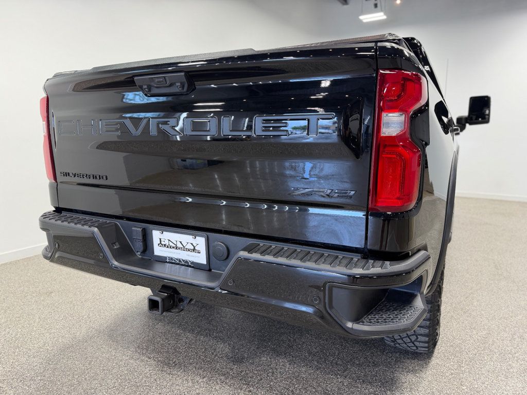 Chevrolet Silverado photo 28