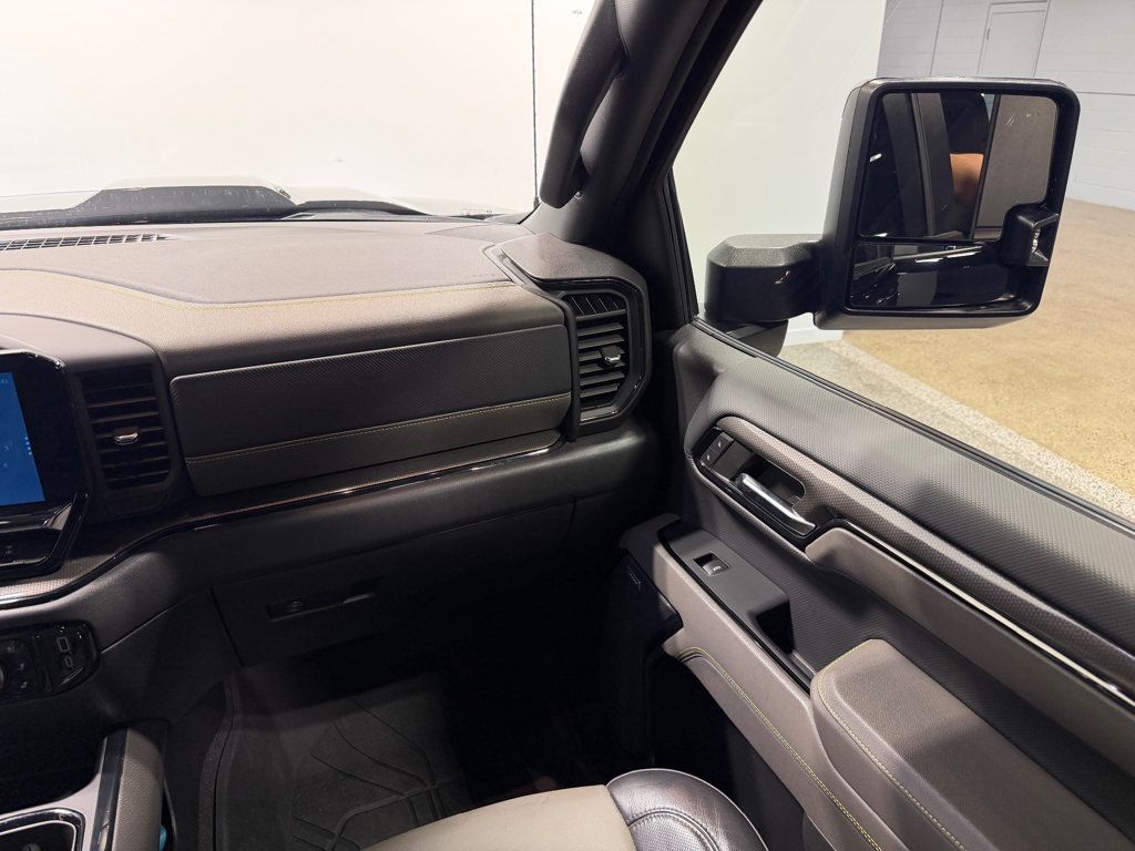 Chevrolet Silverado photo 47
