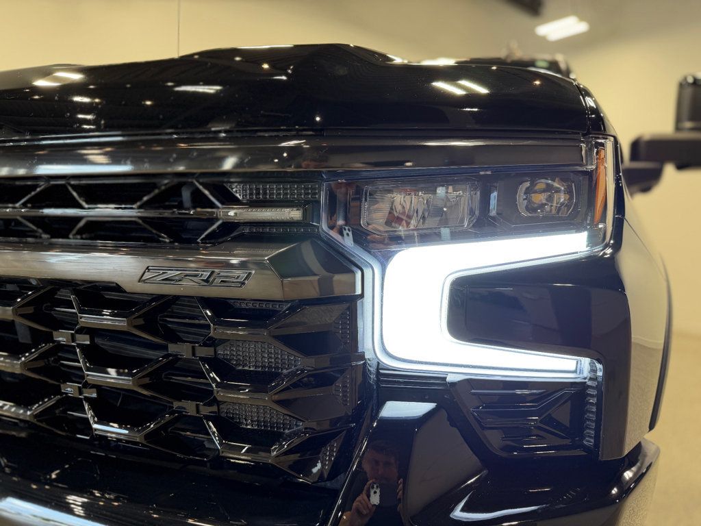 Chevrolet Silverado photo 5