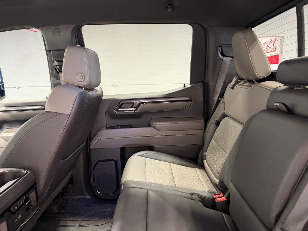 Chevrolet Silverado photo 57