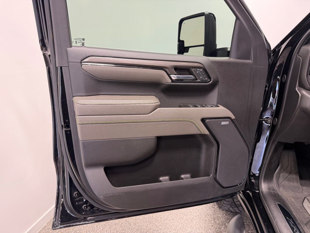 Chevrolet Silverado photo 60