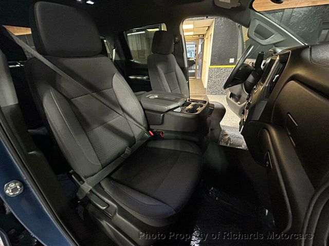 2024 Chevrolet Silverado 1500 4WD Crew Cab 157" Custom - 23006156 - 24