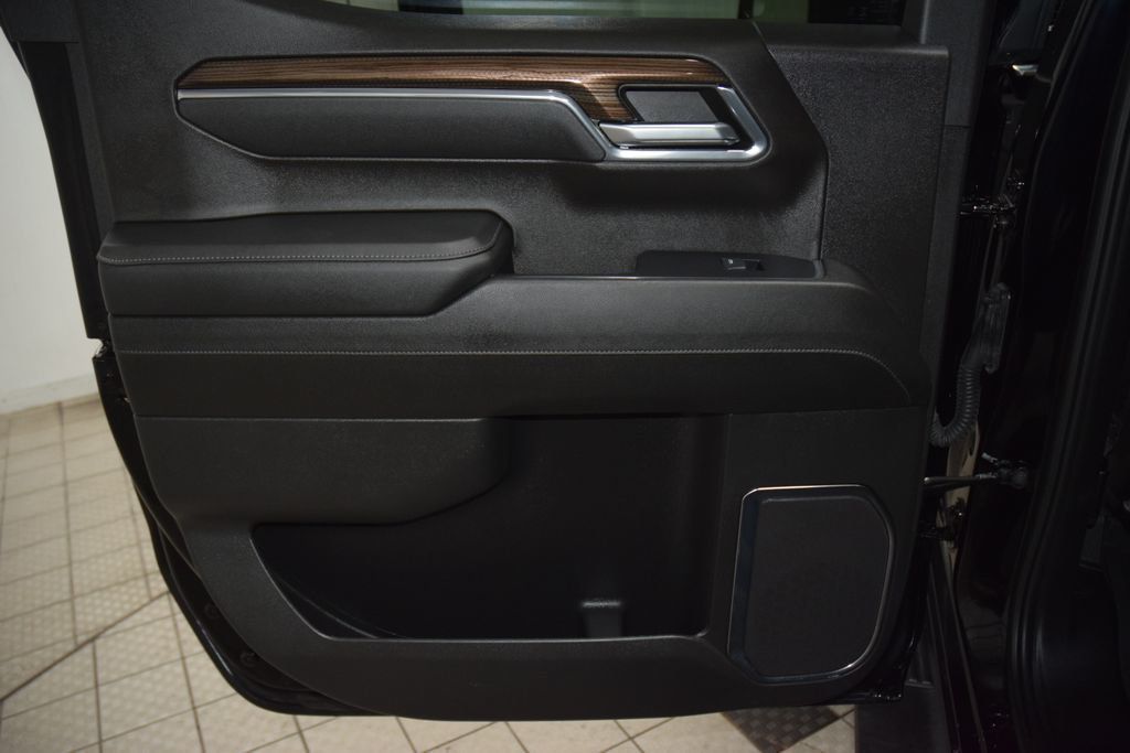 2024 Chevrolet Silverado 1500 4WD Crew Cab 157" LT Trail Boss - 23063867 - 46