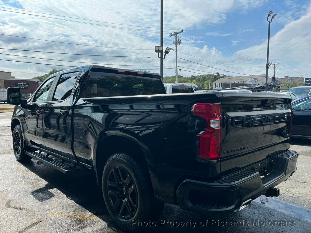 2024 Chevrolet Silverado 1500 RST photo 6
