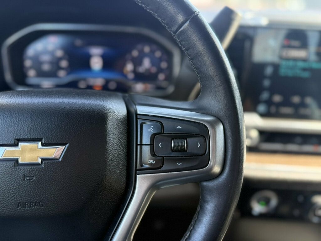 Chevrolet Silverado photo 12