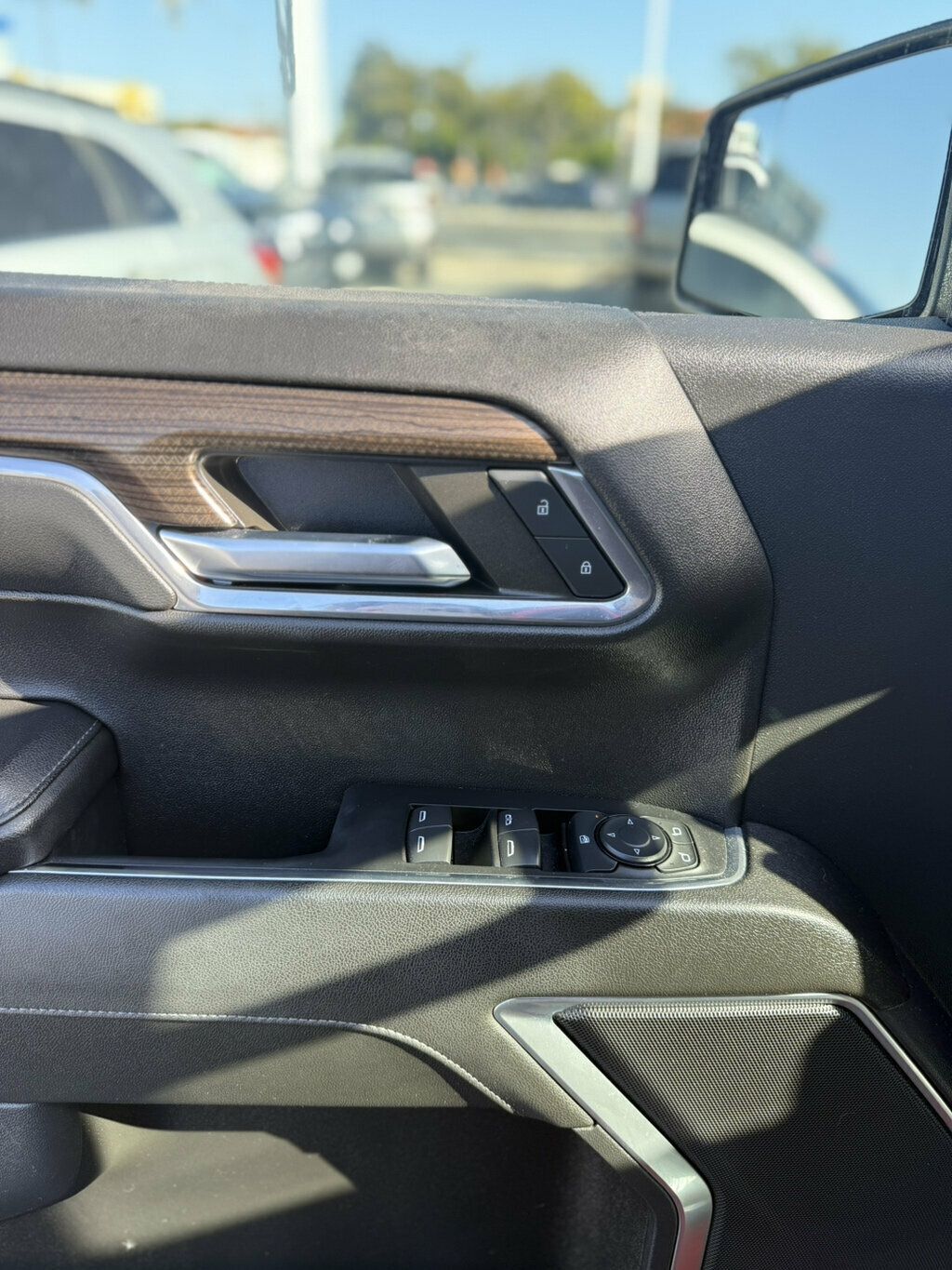 Chevrolet Silverado photo 19