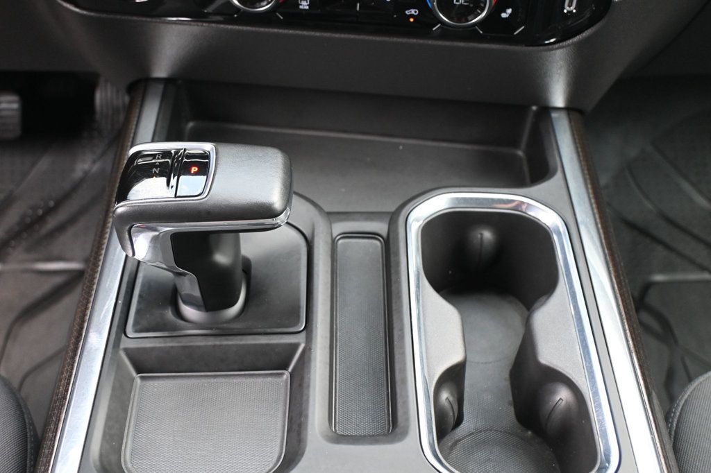 Chevrolet Silverado photo 14