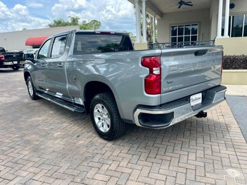 2024 Chevrolet Silverado 1500 LT photo 3