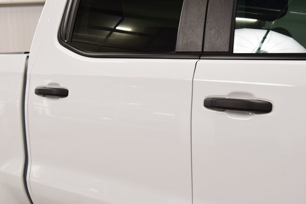 2024 Chevrolet Silverado 1500 Custom - 23061221 - 17