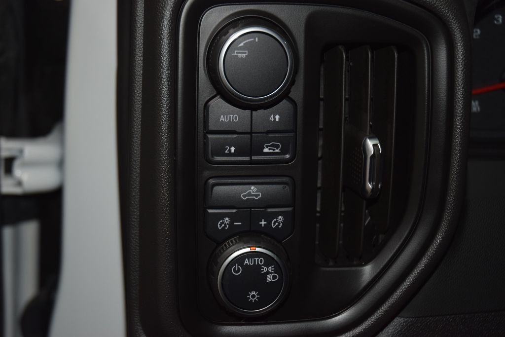2024 Chevrolet Silverado 1500 Custom - 23061221 - 34