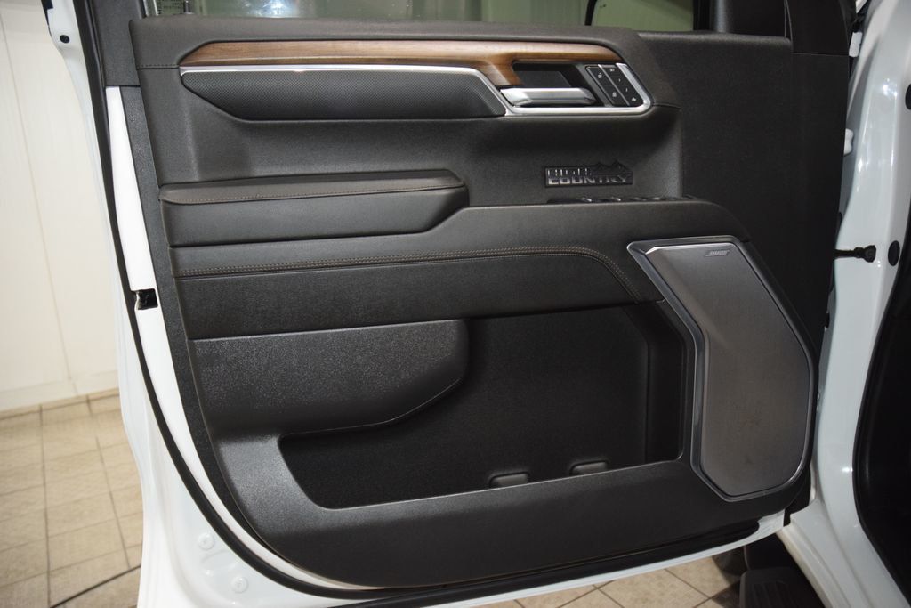 2024 Chevrolet Silverado 1500 High Country - 23009682 - 44