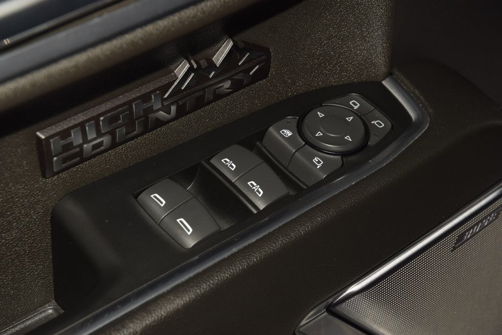 2024 Chevrolet Silverado 1500 High Country - 23009682 - 45