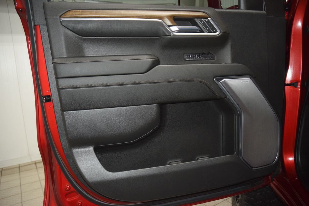 2024 Chevrolet Silverado 1500 High Country - 23029681 - 46