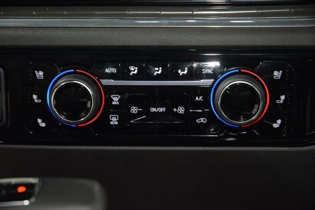 2024 Chevrolet Silverado 1500 High Country - 22919133 - 30