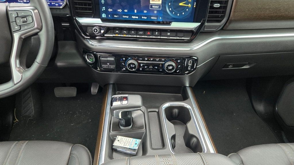 2024 Chevrolet Silverado 1500 High Country photo 20
