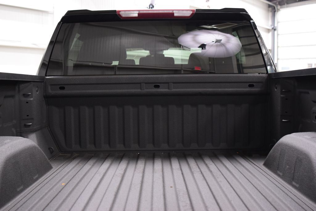 2024 Chevrolet Silverado 1500 LT - 23064505 - 22