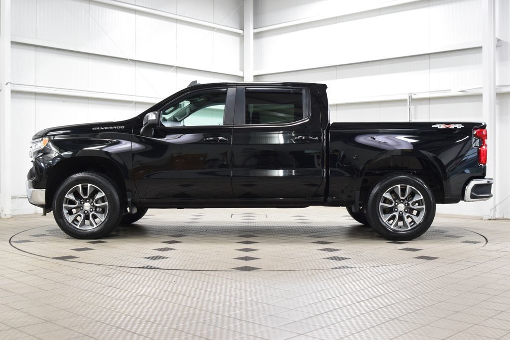 2024 Chevrolet Silverado 1500 LT - 23064505 - 3