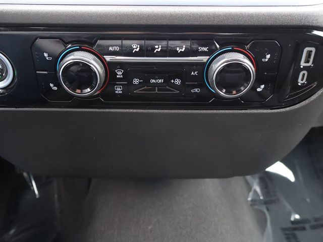 2024 Chevrolet Silverado 1500 LT - 23080705 - 46