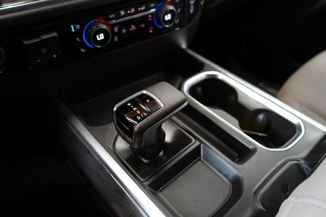 2024 Chevrolet Silverado 1500 LTZ - 23076626 - 32