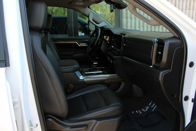 2024 Chevrolet Silverado 1500 ONE OWNER Z71 RST DURAMAX DEISEL W/ LEATHER CREW CAB 3.0L  - 23022959 - 9