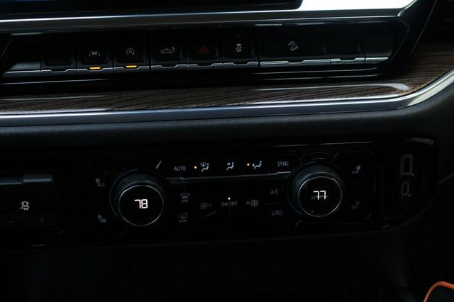 2024 Chevrolet Silverado 1500 ONE OWNER Z71 RST DURAMAX DEISEL W/ LEATHER CREW CAB 3.0L  - 23022959 - 17