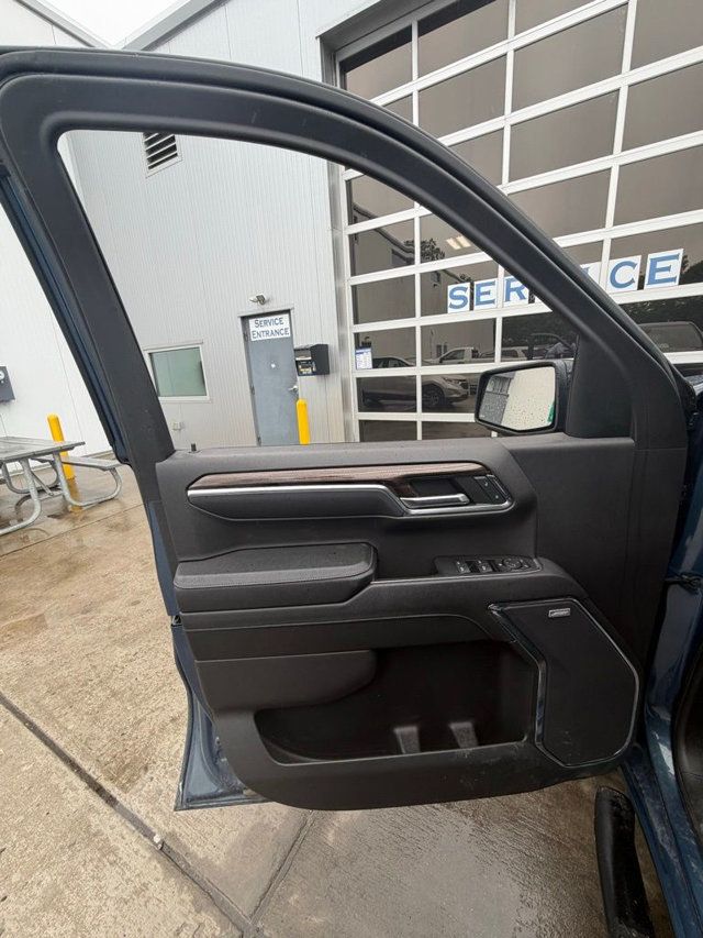 2024 Chevrolet Silverado 1500 RST - 23031640 - 11