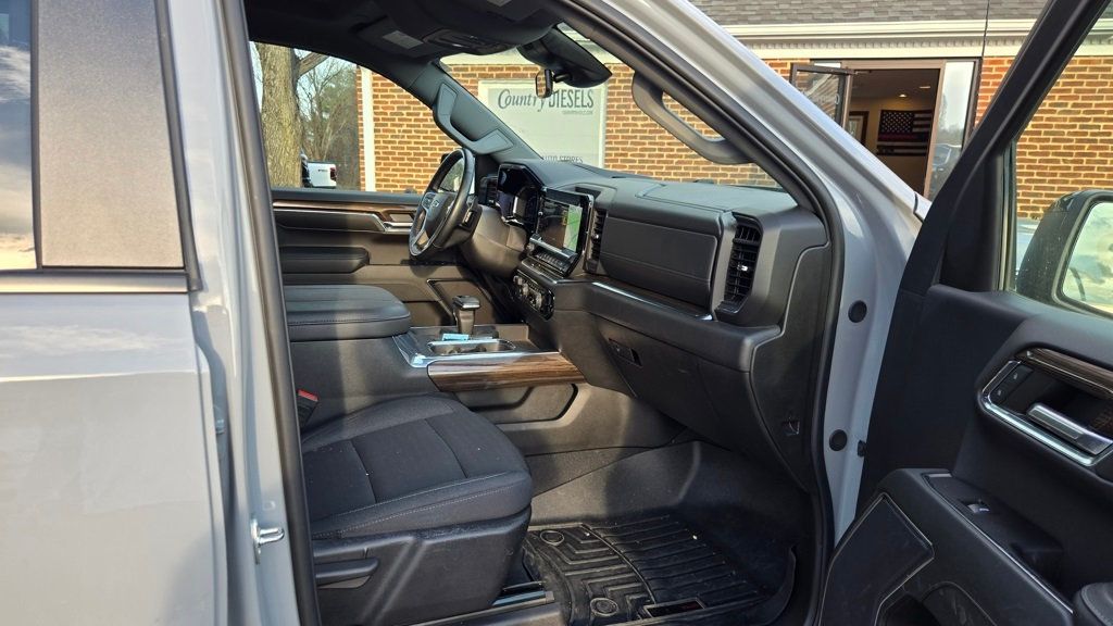 2024 Chevrolet Silverado 1500 RST - 22997579 - 21