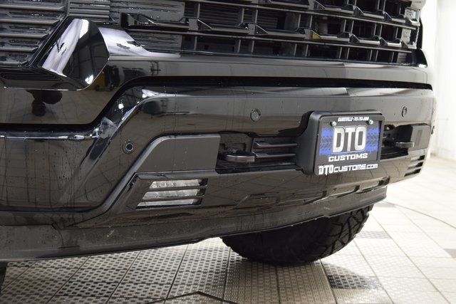 2024 Chevrolet Silverado 1500 RST photo 9