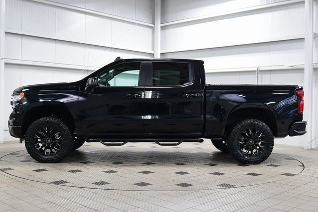 2024 Chevrolet Silverado 1500 RST photo 2