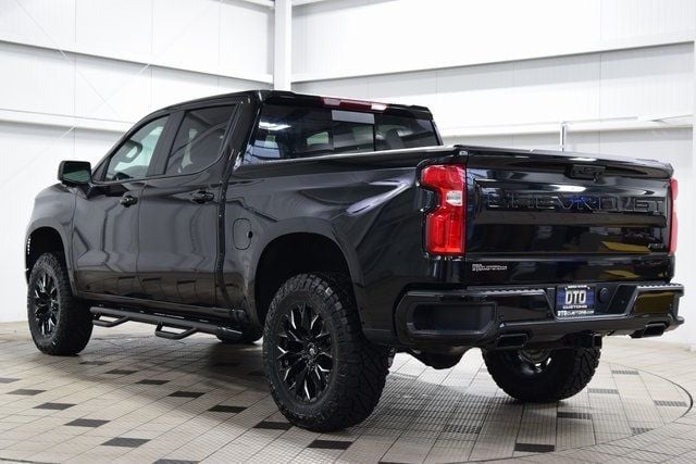 2024 Chevrolet Silverado 1500 RST photo 3