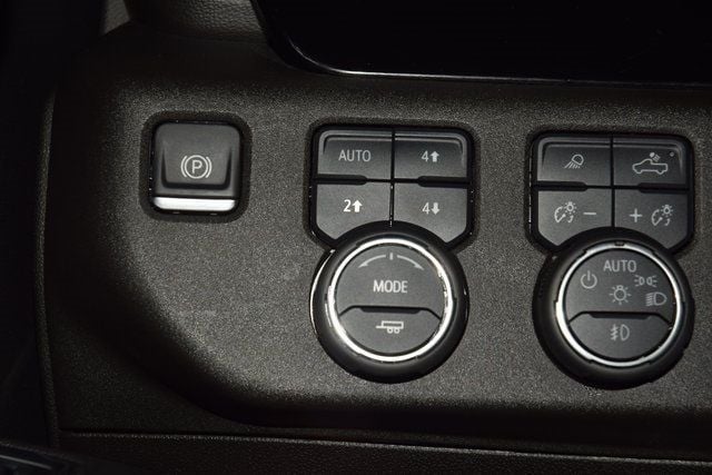 2024 Chevrolet Silverado 1500 RST - 22943828 - 31