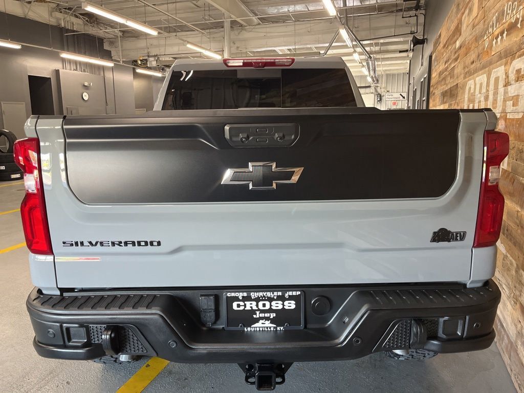 2024 Chevrolet Silverado 1500 ZR2 - 23025109 - 10