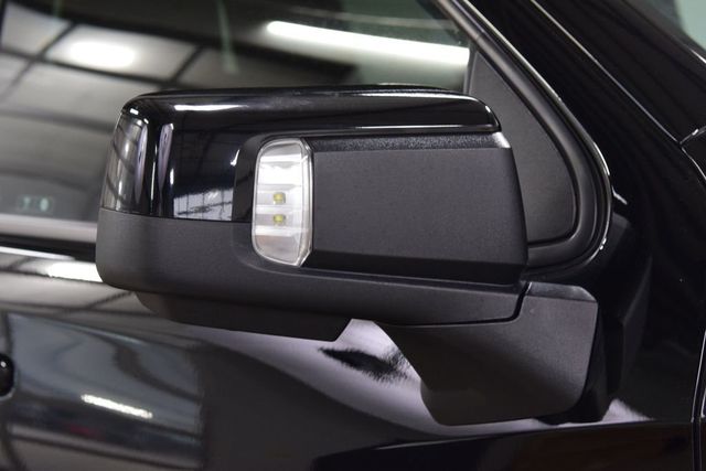 2024 Chevrolet Silverado 1500 ZR2 w/ Technology Package - 23038565 - 17