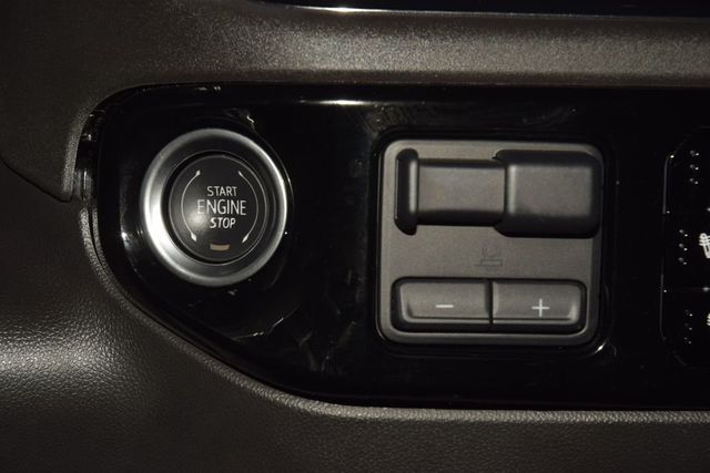 2024 Chevrolet Silverado 1500 ZR2 w/ Technology Package - 23038565 - 33