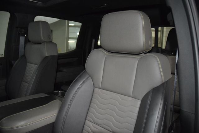 2024 Chevrolet Silverado 1500 ZR2 w/ Technology Package - 23038565 - 41