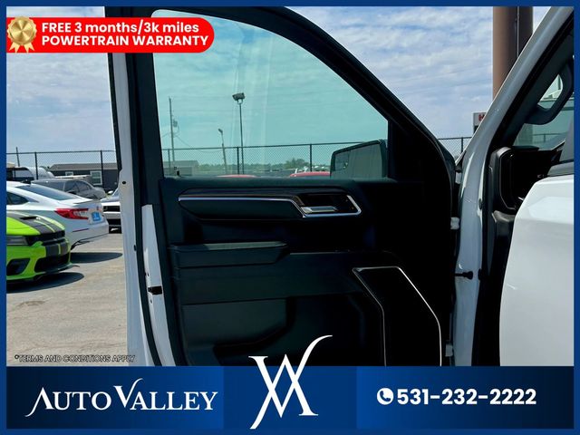 2024 Chevrolet Silverado 1500 Crew Cab LT Pickup 4D 5 3/4 ft - 23029195 - 11